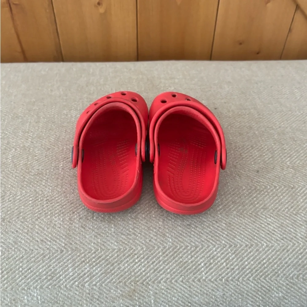 Unisex Baby Crocs in Varsity Red | Size 4 / 5